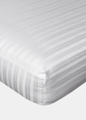 Coprimaterasso a righe in jacquard satin
