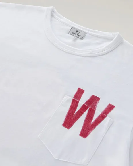 T-shirt bianca mezza manica con taschino e maxi stampa grafica sul retro
