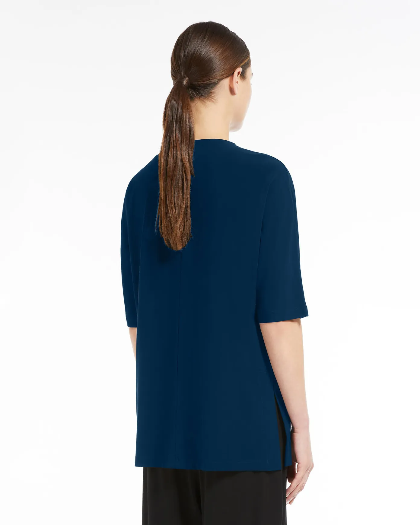 T-shirt blu over in jersey crêpe di viscosa stretch con scollo a V a maniche tre quarti