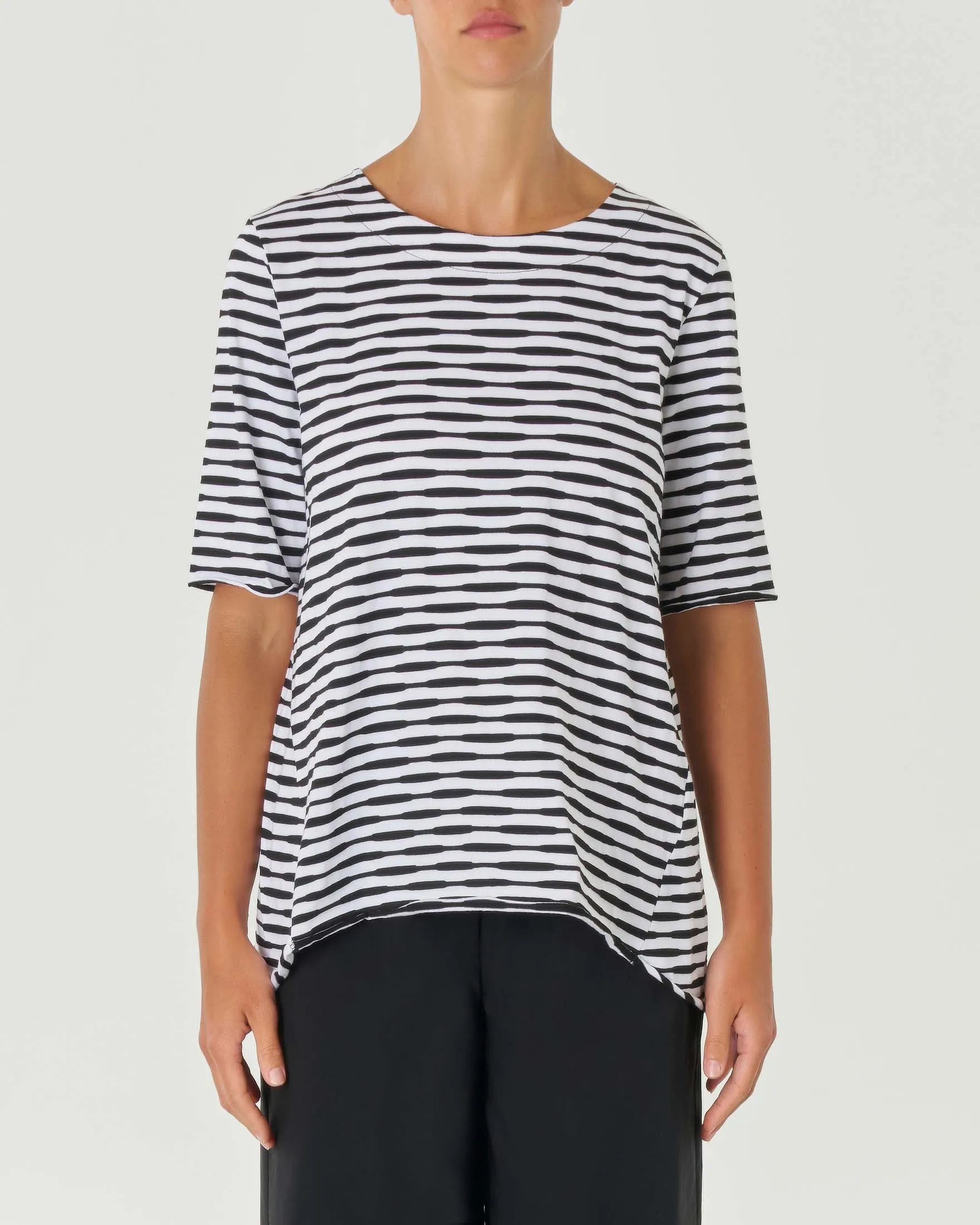 T-shirt in cotone e viscosa bianca a lavorazione jacquard a onde nere